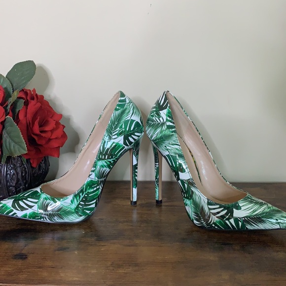 Shoe Republic Tropical Palm Leaf Printed Glossy Patent Leather Heels 👠 size 8 - Picture 5 of 6
